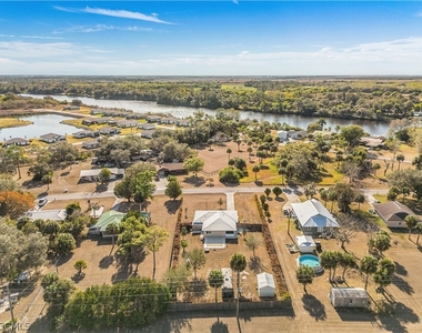 985 Quail Run - Photo Thumbnail 25