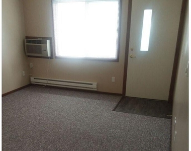 858 Se 8th Street - Photo Thumbnail 8