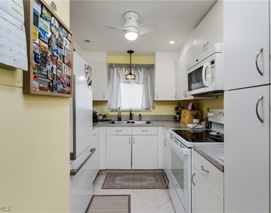 1010 Manatee Road - Photo Thumbnail 3