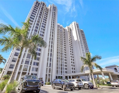 6849 Grenadier Boulevard - Photo Thumbnail 16