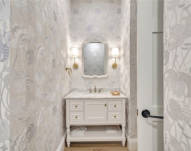 6849 Grenadier Boulevard - Photo Thumbnail 10