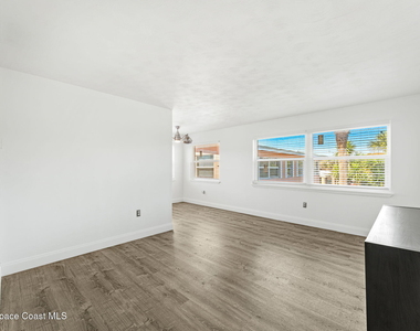 411 Madison Avenue - Photo Thumbnail 5