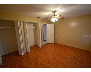 720 100th Avenue N - Photo Thumbnail 4