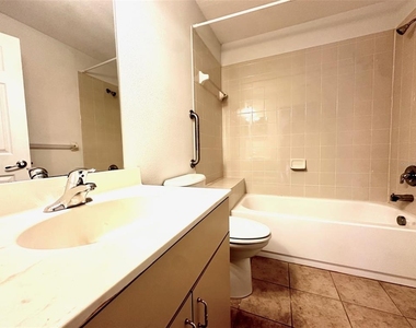 1121 Dr Martin Luther King Jr Street S - Photo Thumbnail 8