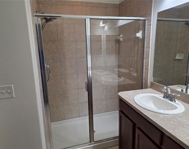 3158 Rodrick Circle - Photo Thumbnail 5