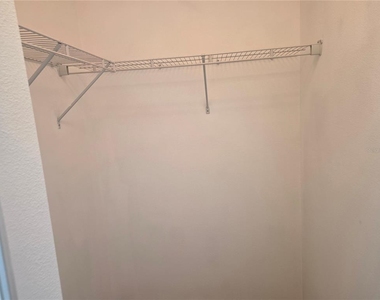 3158 Rodrick Circle - Photo Thumbnail 15