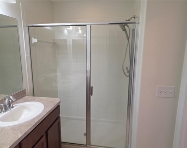 3158 Rodrick Circle - Photo Thumbnail 17