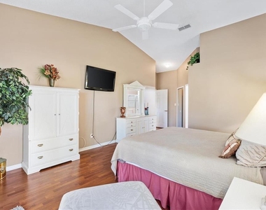 3909 River Crest Circle - Photo Thumbnail 25