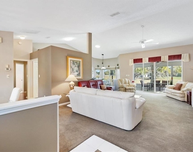 3909 River Crest Circle - Photo Thumbnail 7
