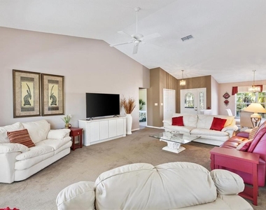 3909 River Crest Circle - Photo Thumbnail 9