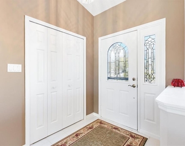 3909 River Crest Circle - Photo Thumbnail 4
