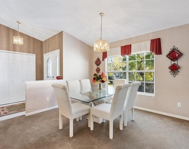 3909 River Crest Circle - Photo Thumbnail 11
