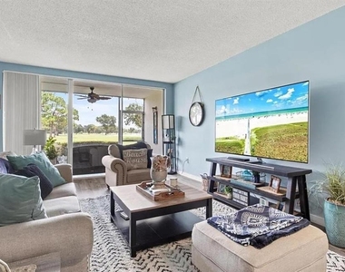 7461 W Country Club Drive N - Photo Thumbnail 5