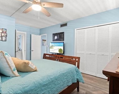7461 W Country Club Drive N - Photo Thumbnail 11
