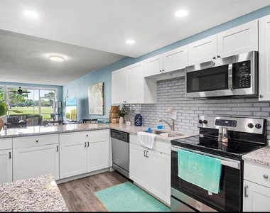 7461 W Country Club Drive N - Photo Thumbnail 2