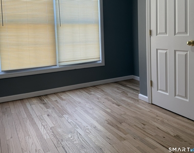 765 Hart Street - Photo Thumbnail 7