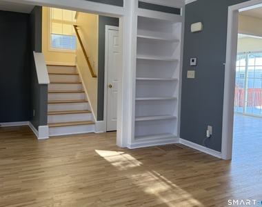 765 Hart Street - Photo Thumbnail 18