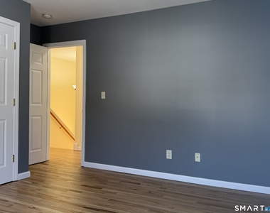 765 Hart Street - Photo Thumbnail 5