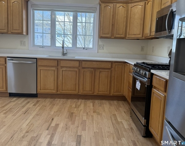 765 Hart Street - Photo Thumbnail 13