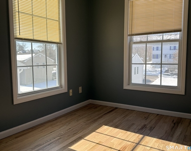 765 Hart Street - Photo Thumbnail 6