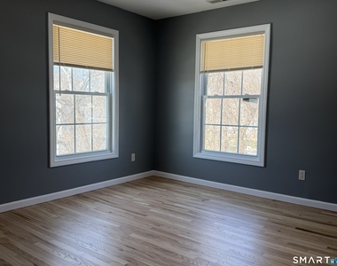 765 Hart Street - Photo Thumbnail 3