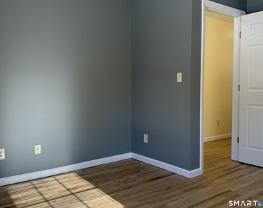 765 Hart Street - Photo Thumbnail 8