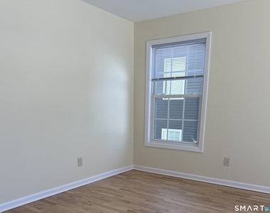 765 Hart Street - Photo Thumbnail 15