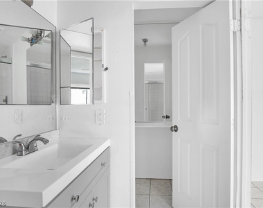 2221 N Jones Boulevard - Photo Thumbnail 14