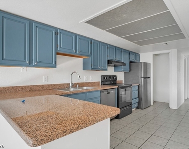 2221 N Jones Boulevard - Photo Thumbnail 5
