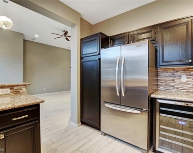10509 Jeremy Pointe Avenue - Photo Thumbnail 5