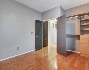10509 Jeremy Pointe Avenue - Photo Thumbnail 21