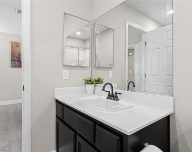 3402 Classic Bay Lane - Photo Thumbnail 16