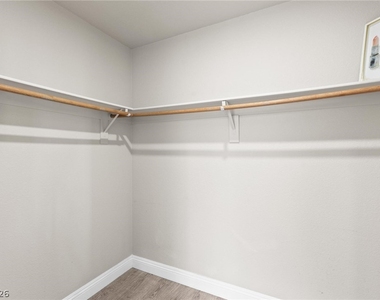3402 Classic Bay Lane - Photo Thumbnail 32