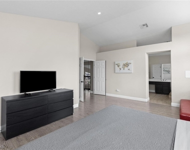 3402 Classic Bay Lane - Photo Thumbnail 28