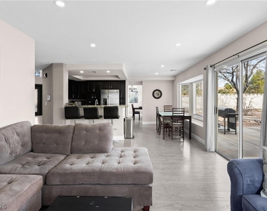 3402 Classic Bay Lane - Photo Thumbnail 9