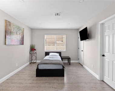3402 Classic Bay Lane - Photo Thumbnail 13