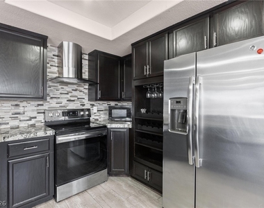 3402 Classic Bay Lane - Photo Thumbnail 11