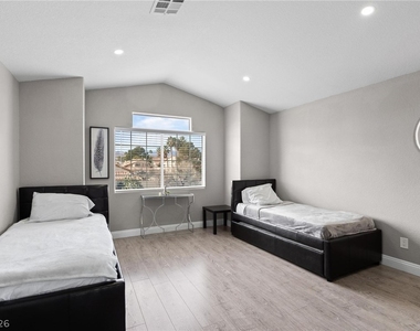 3402 Classic Bay Lane - Photo Thumbnail 19