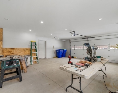 855 Madison Drive - Photo Thumbnail 15