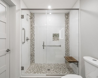 855 Madison Drive - Photo Thumbnail 4
