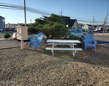 1704 Grand Central Avenue - Photo Thumbnail 1