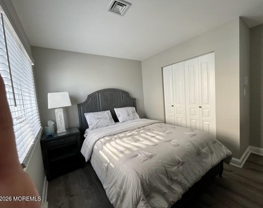 1704 Grand Central Avenue - Photo Thumbnail 6