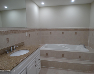 540 Davids Court - Photo Thumbnail 7