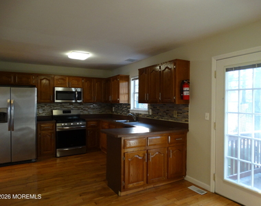 540 Davids Court - Photo Thumbnail 3