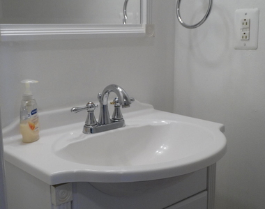 540 Davids Court - Photo Thumbnail 14