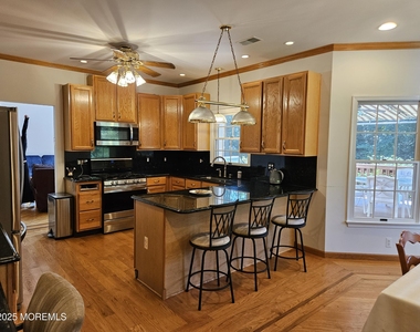 1577 Country Club Lane - Photo Thumbnail 35