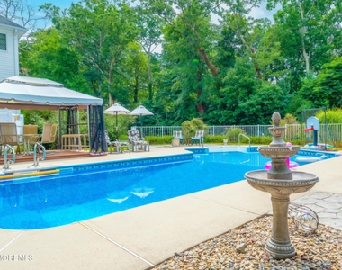 1577 Country Club Lane - Photo Thumbnail 22