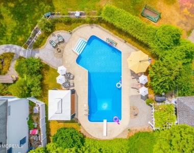 1577 Country Club Lane - Photo Thumbnail 11