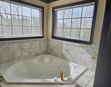 1577 Country Club Lane - Photo Thumbnail 44