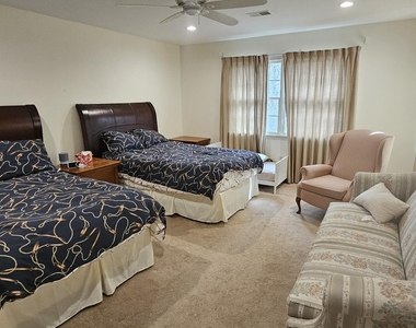 1577 Country Club Lane - Photo Thumbnail 28